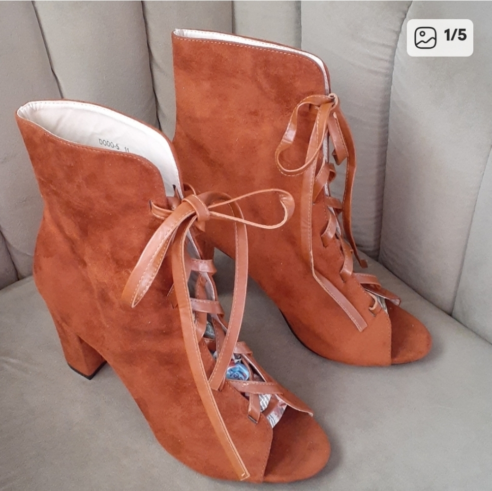 Cape Robbin Dodo 5 Platform Chunky Heel Lace Up Peep Toe Boots Sz 11